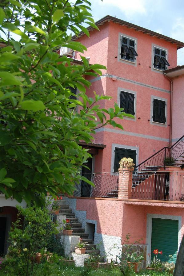 La Torretta Apartment Beverino Bagian luar foto
